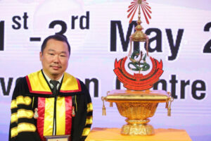 Somnuek Sungkanuparph, M.D., former ID fellow, receives Reseach Award 2017 of the Royal College of Physicians in Thailand