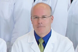 Barrette receives dedication to resident teaching award